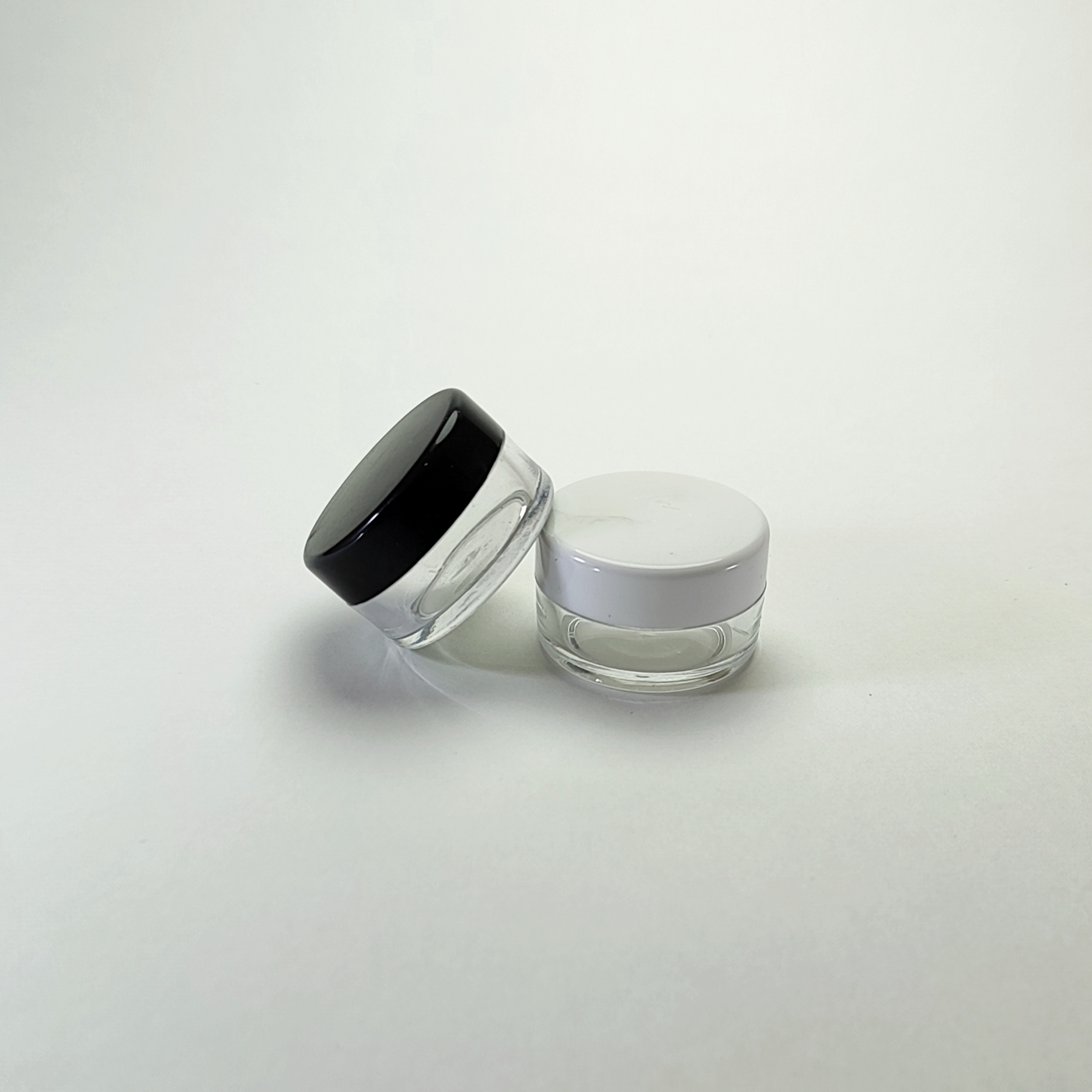 ظرف تستر و قوطی کریستال کرم و ژل گرد ۵ گرم درب مشکی فروش تک و تعداد PZJ-022